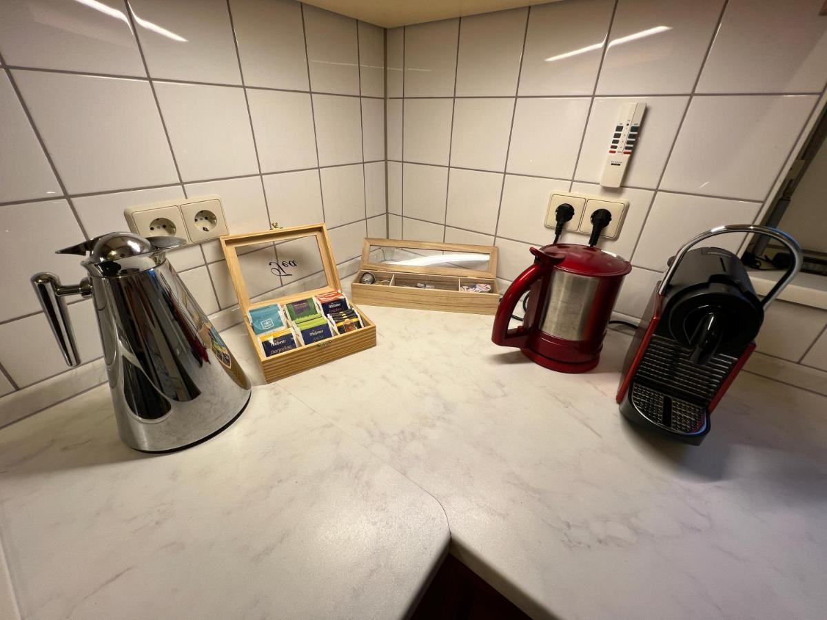 Maisonette Penthouse Fuer 8 Personen By Rabe - Free Netflix & Kostenloser Parkplatz & Grosse Terrasse カールスルーエ エクステリア 写真