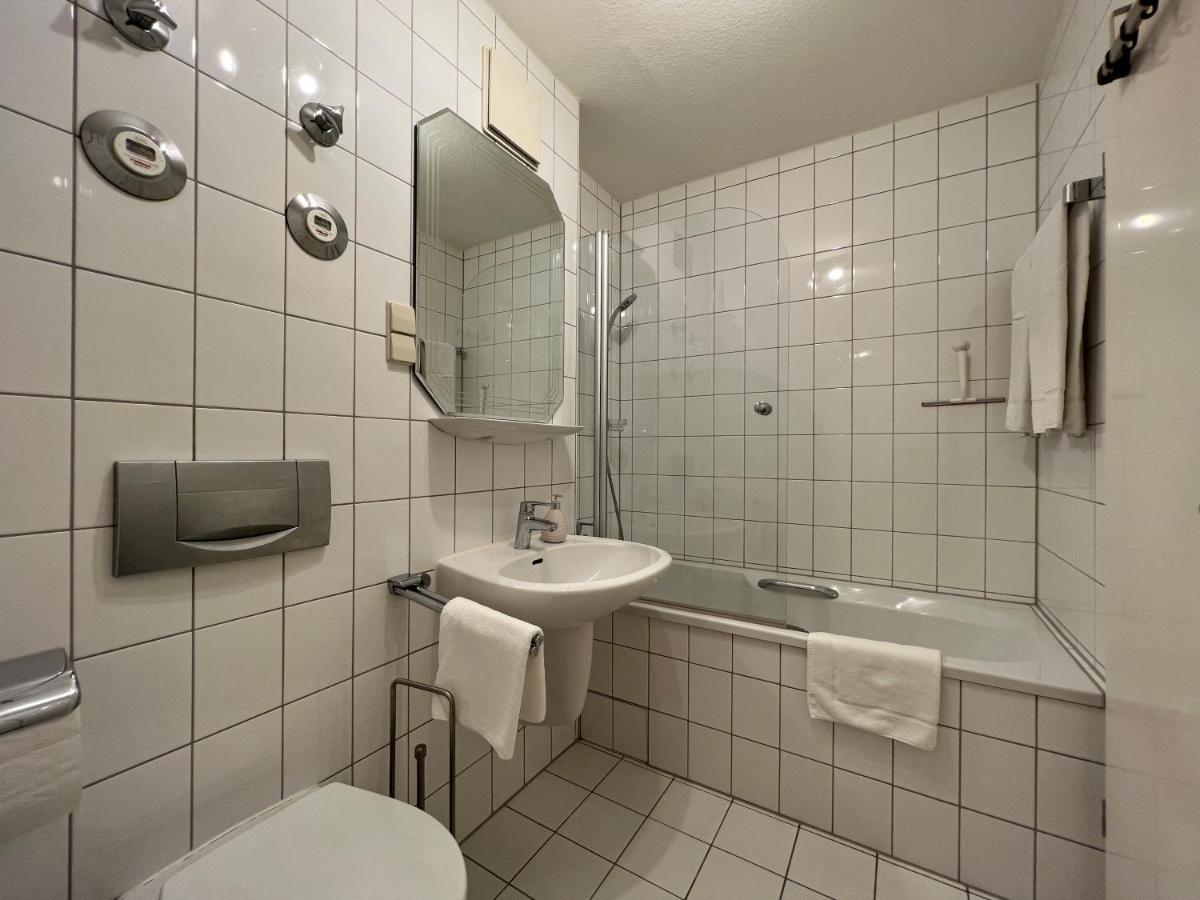 Maisonette Penthouse Fuer 8 Personen By Rabe - Free Netflix & Kostenloser Parkplatz & Grosse Terrasse カールスルーエ エクステリア 写真